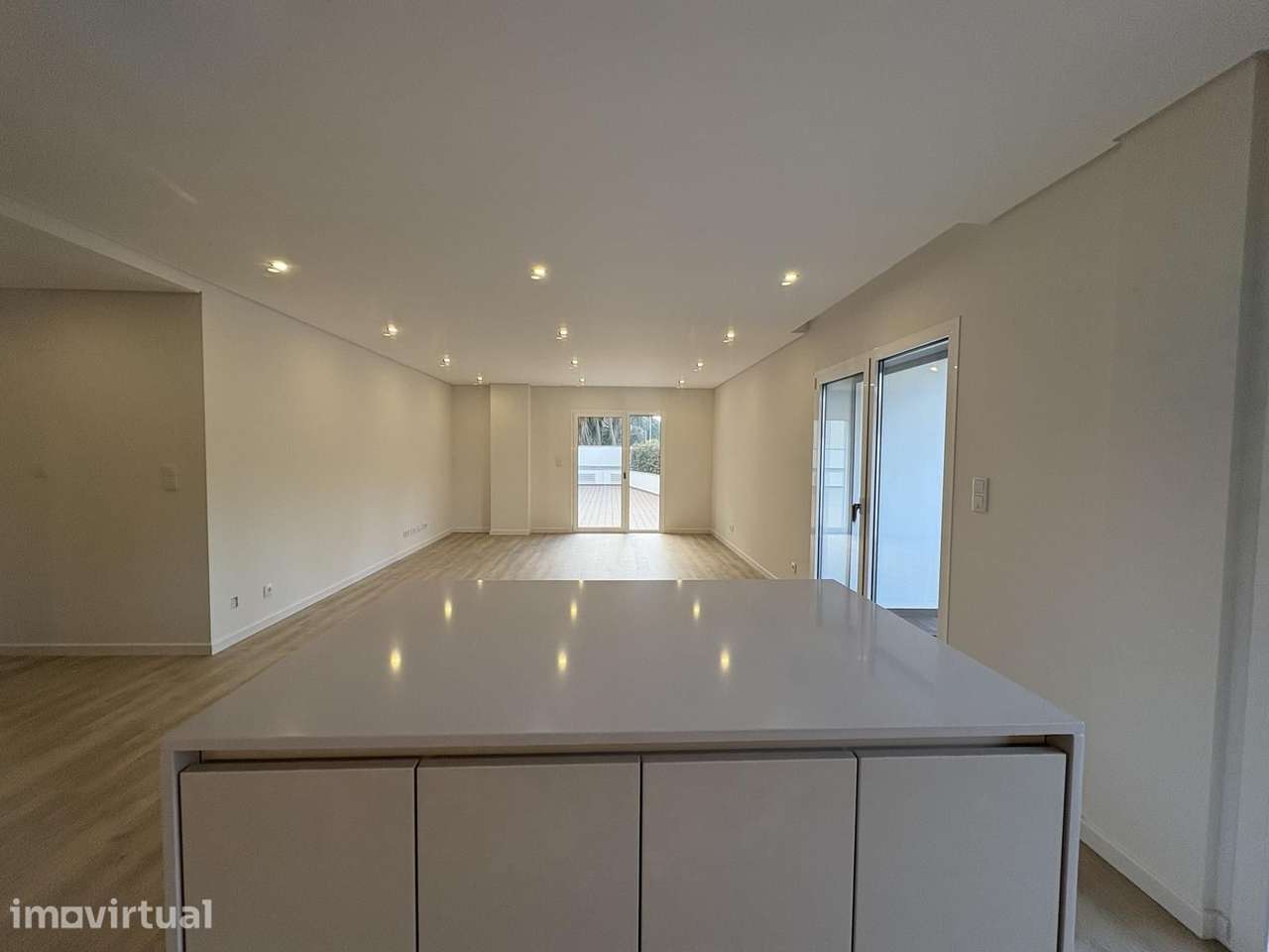 Apartamento T2 com estacionamento, Parede, Cascais - Grande imagem: 4/34