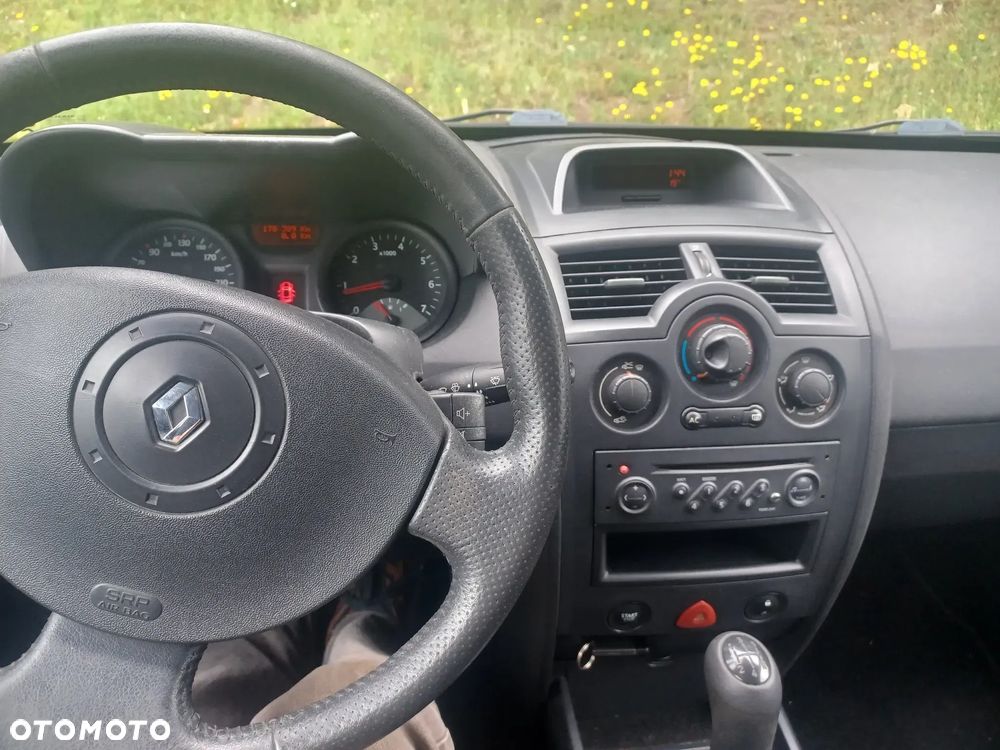 Renault Megane 1.4 Confort Authentique - 3