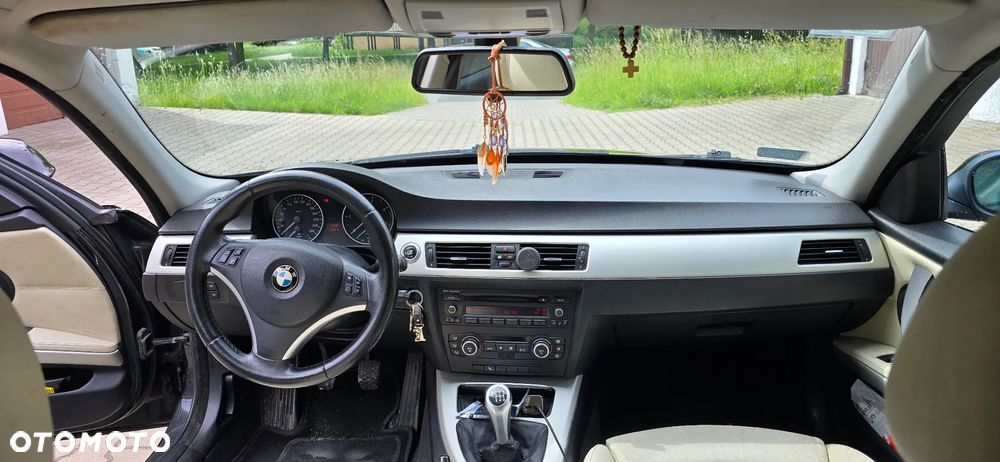 BMW Seria 3 320d - 8
