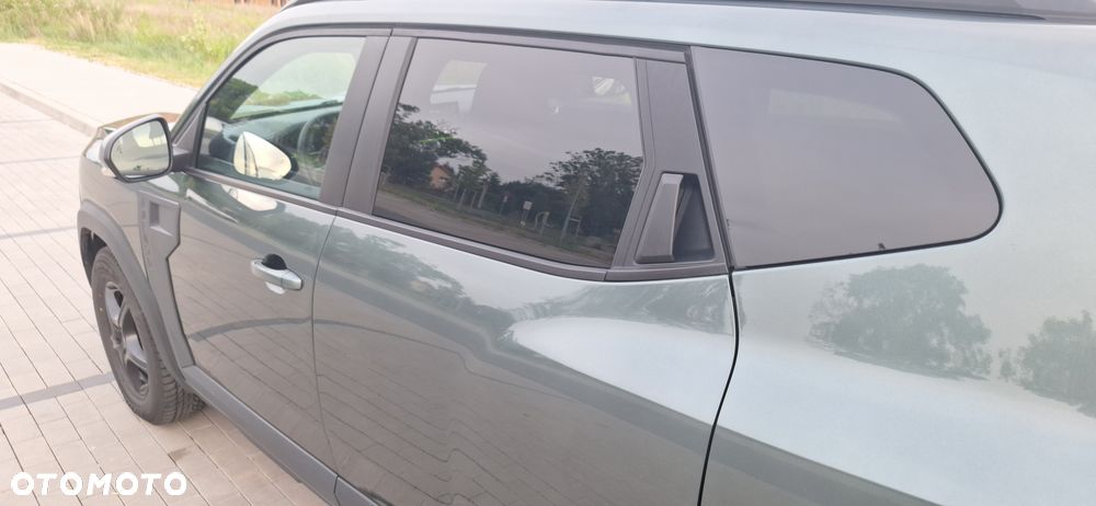 Dacia Duster 1.6 Full Hybrid 140 Journey+ MMT - 21