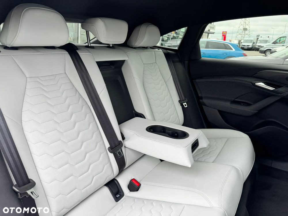 Audi A6 Sportback e-tron - 31