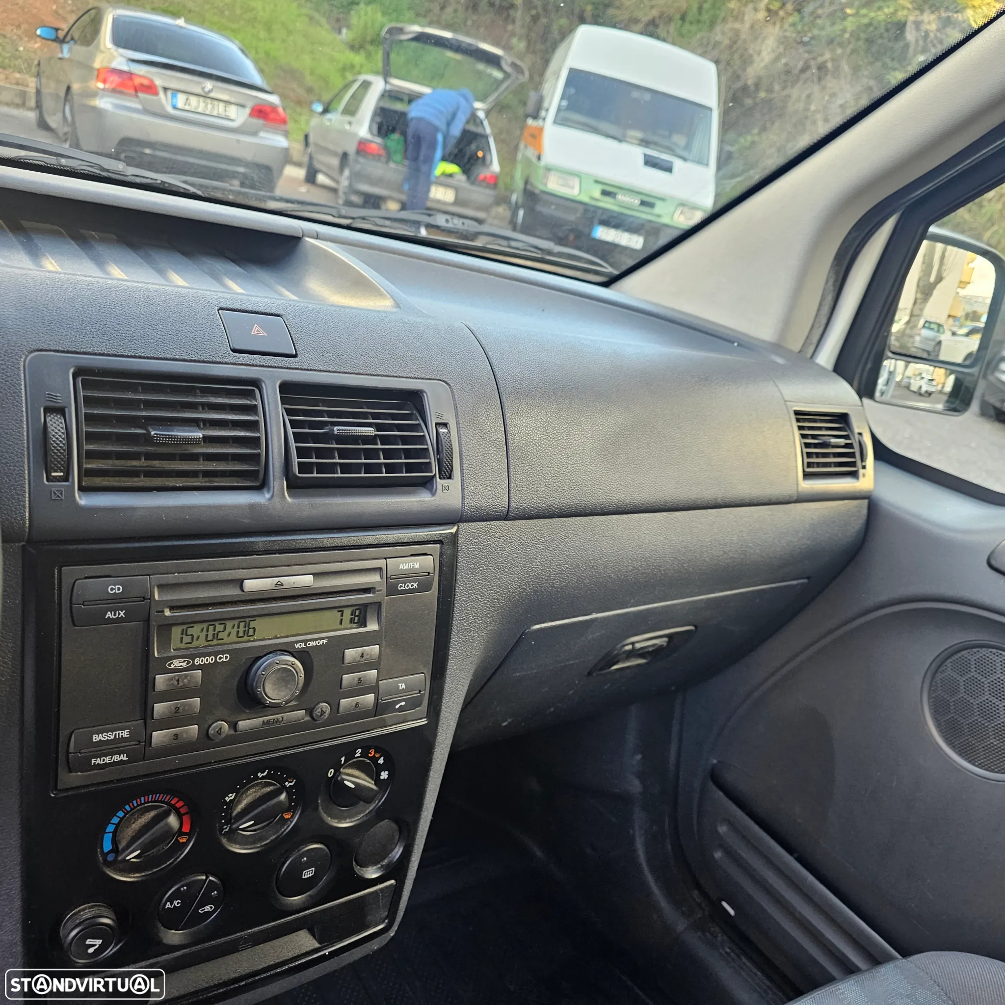 Ford Connect - 15