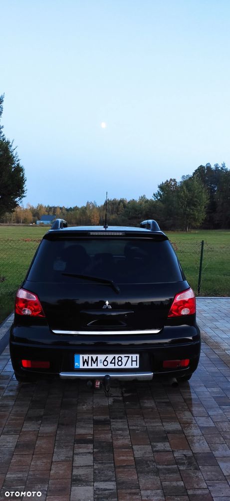 Mitsubishi Outlander - 4