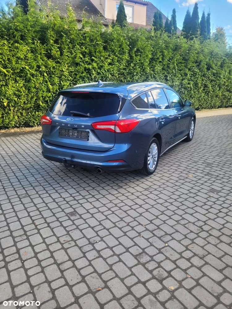Ford Focus 1.5 EcoBlue Start-Stopp-System TITANIUM DESIGN - 3