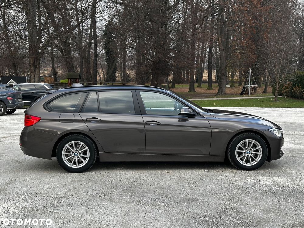 BMW Seria 3 320d - 8