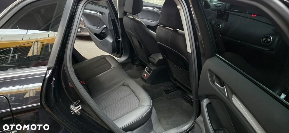 Audi A3 Sportback - 16