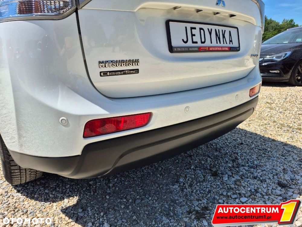 Mitsubishi Outlander - 9