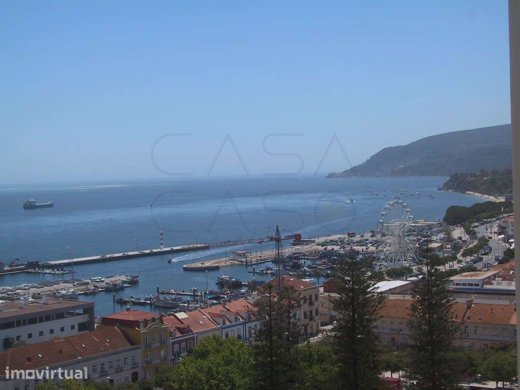 Cinco Assoalhadas com Vista Panorâmica sobre a cidade de Setúbal, R... - Grande imagem: 4/35