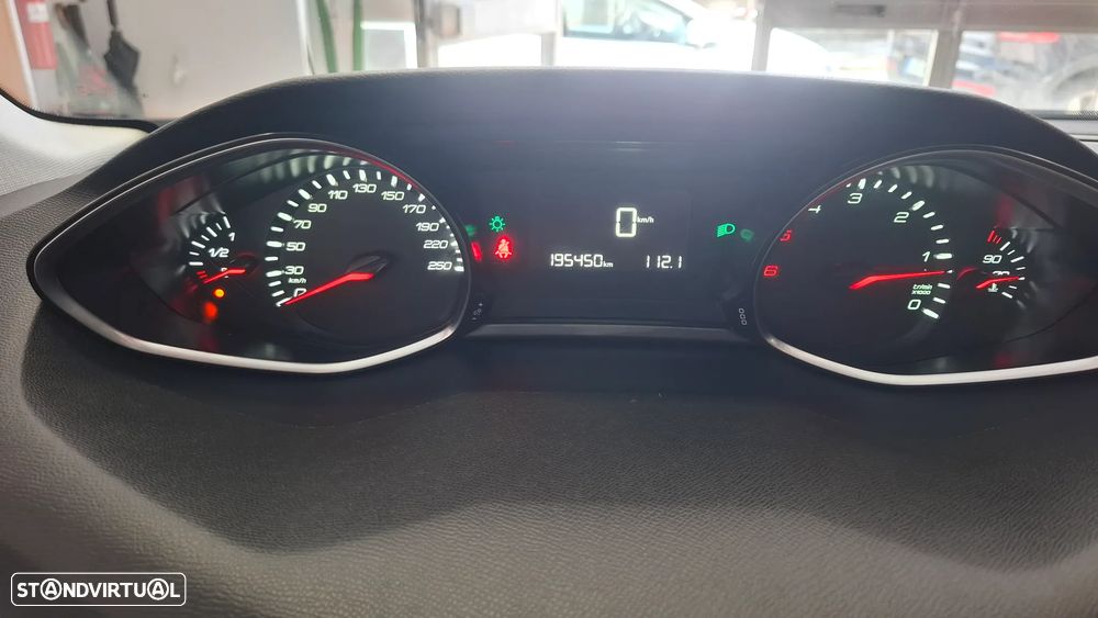 Peugeot 308 SW 1.6 BlueHDi Style - 17