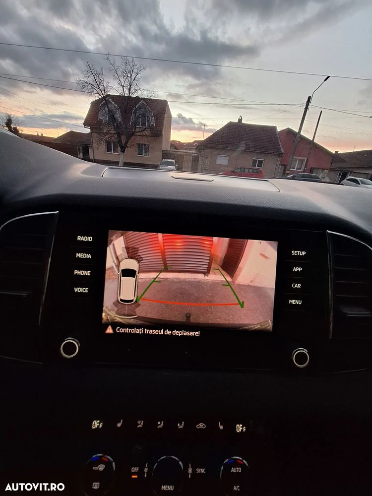 Skoda Karoq 2.0 TDI SCR 4x4 Style - 32