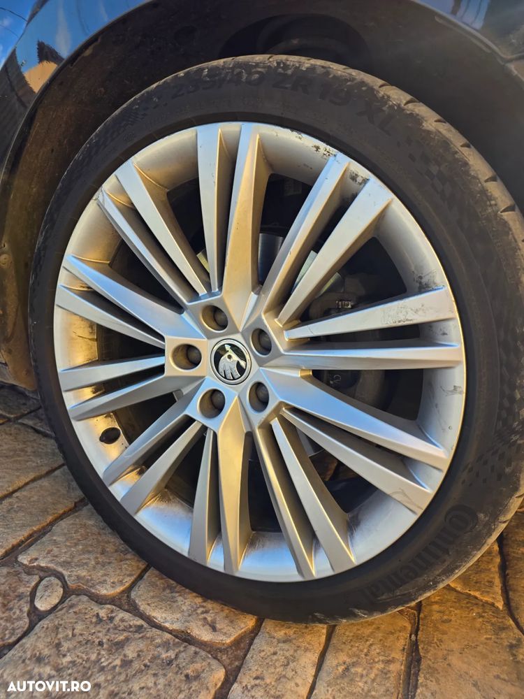 Skoda Superb 2.0 TDI 4x4 DSG L&K - 24