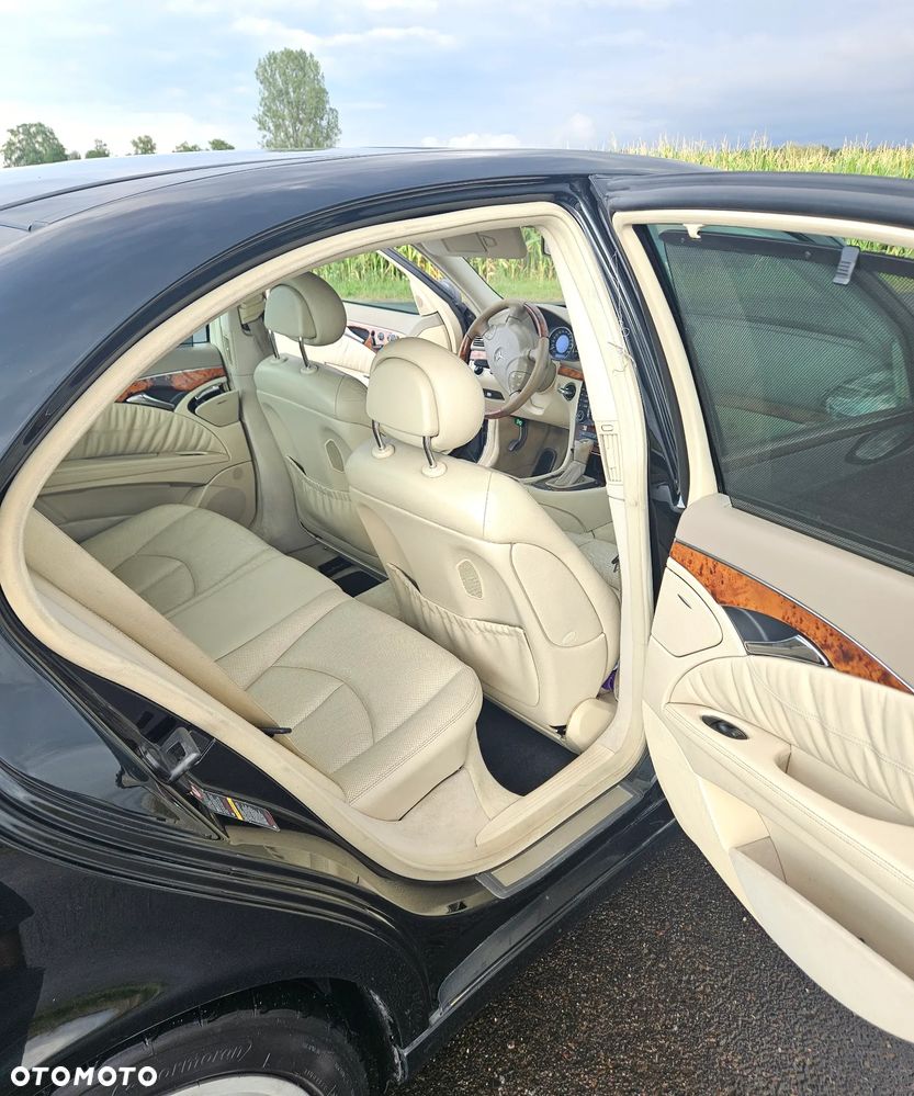 Mercedes-Benz Klasa E 500 4-Matic Elegance - 12