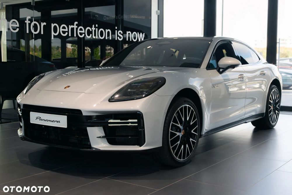 Porsche Panamera 4 E-Hybrid PHEV - 3