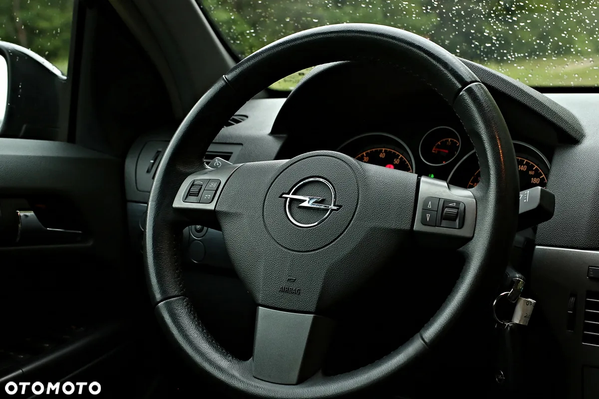 Opel Astra 2.0 Turbo Sport - 34