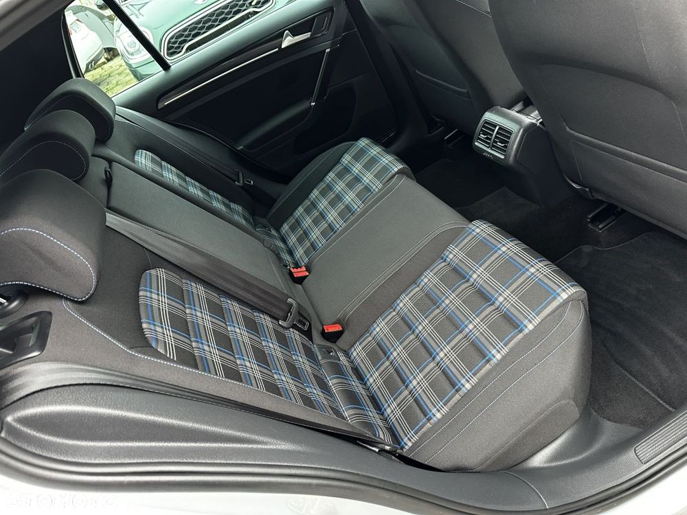 Volkswagen Golf 1.4 GTE Plug-In-Hybrid DSG - 15