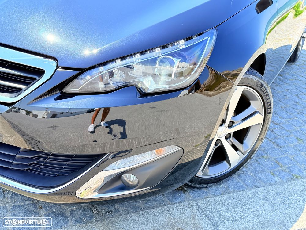 Peugeot 308 1.2 PureTech Allure Full LED - 28