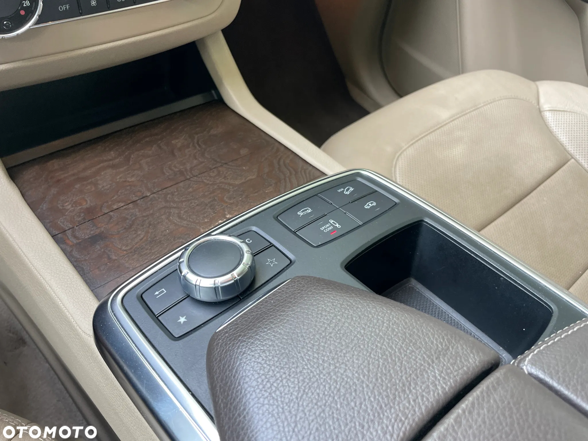 Mercedes-Benz ML 350 BlueTec 4-Matic - 23