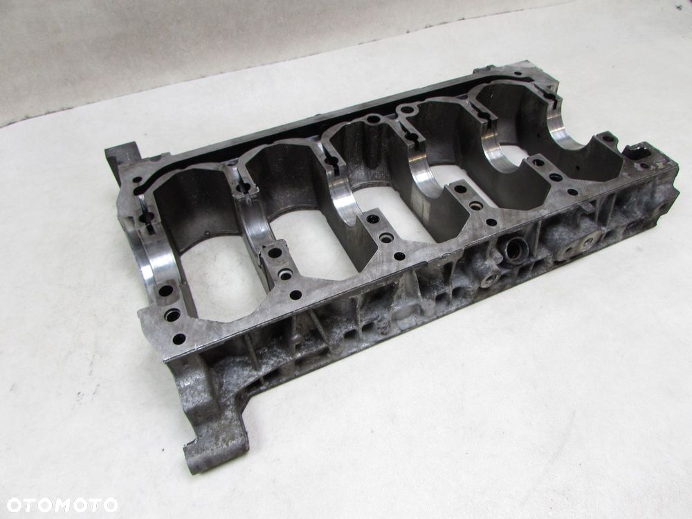 VOLVO S60 S80 V70 XC90 02-14 D5244T4/5 POLBLOK BLOK DOL SILNIKA KARTER 31251203 - 2