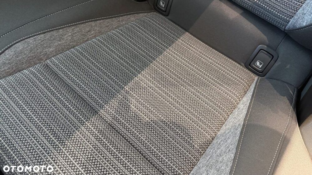 Skoda Superb 2.0 TDI SCR Drive DSG - 25