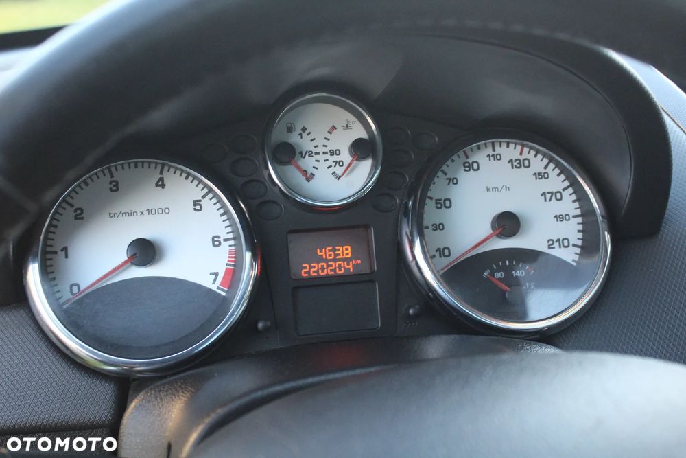 Peugeot 207 150 Turbo Platinum - 23
