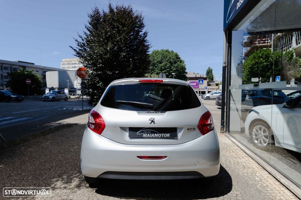 Peugeot 208 1.4 HDi Active — fotografia 20