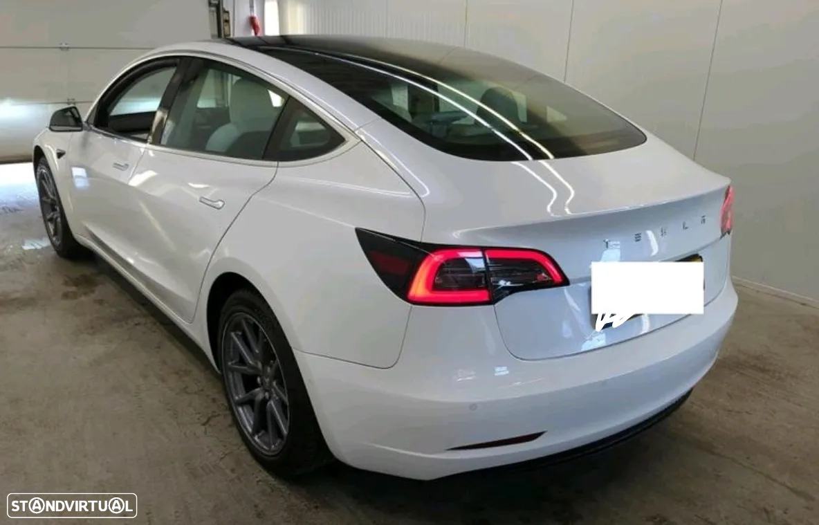 Tesla Model 3 Standard Range Plus RWD - 4