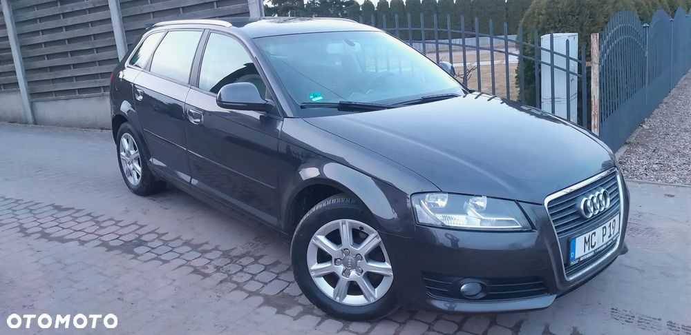 Audi A3 Sportback - 1