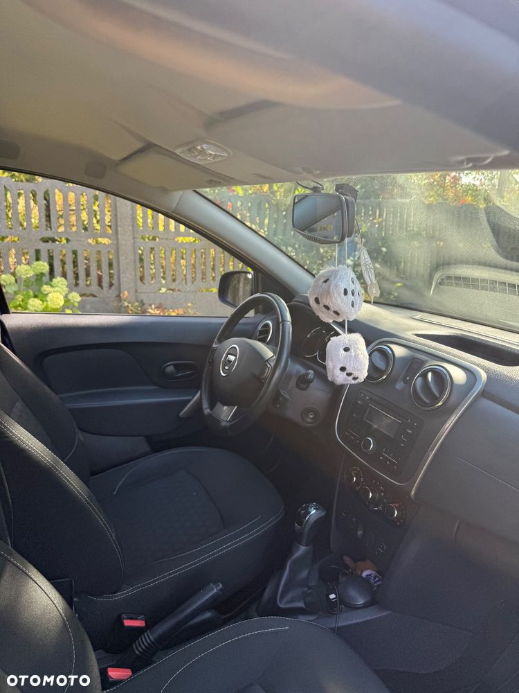 Dacia Sandero 1.2 16V Laureate - 10