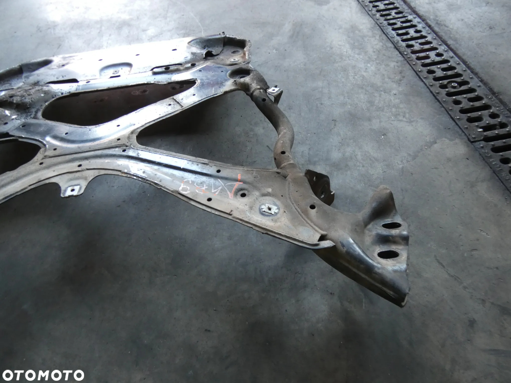 AUDI A4 B9 WÓZEK BELKA SILNIKA SANKI PRZÓD 8W2399347G H202 - 7