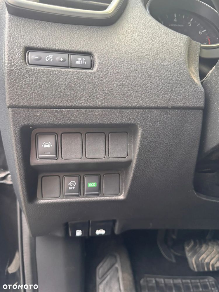 Nissan Qashqai 1.3 DIG-T N-Connecta DCT - 10