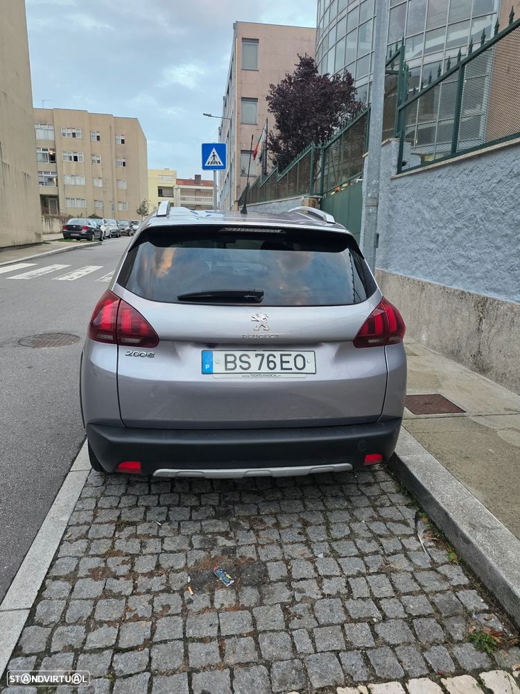 Peugeot 2008 - 4