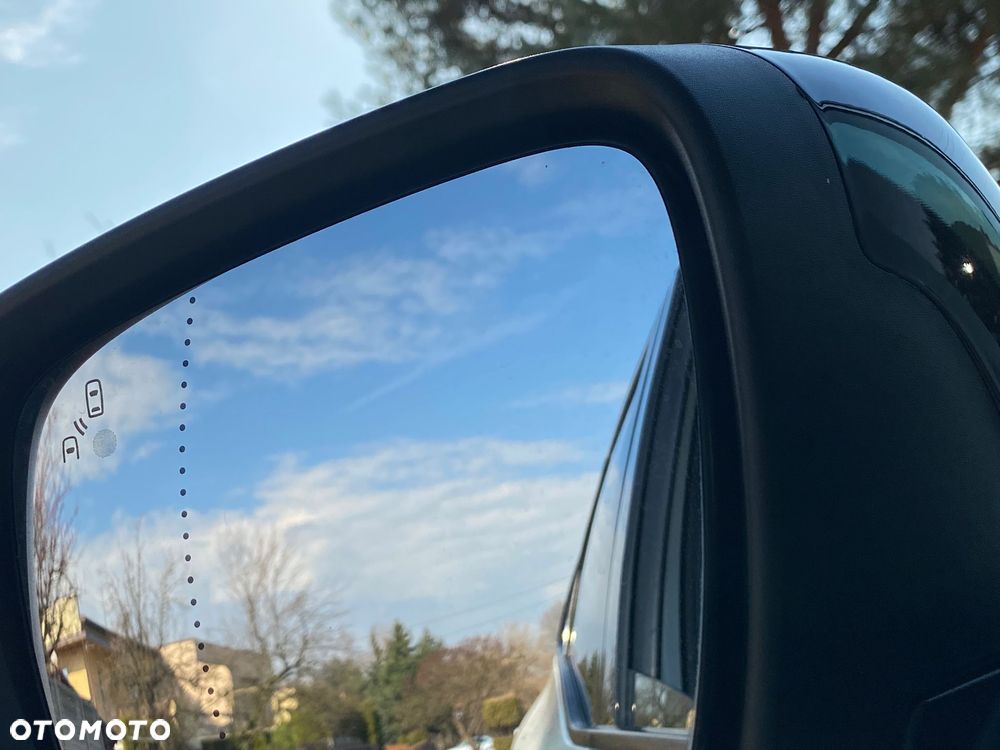 Renault Scenic ENERGY dCi 130 INITIALE PARIS - 23