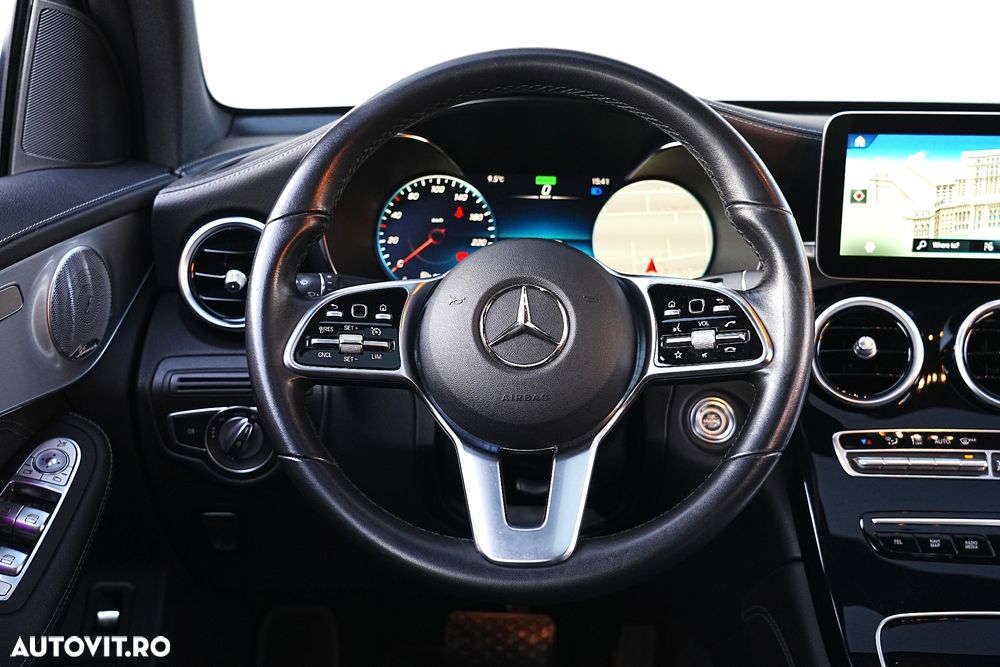 Mercedes-Benz GLC Coupe 200 4Matic 9G-TRONIC AMG Line - 36