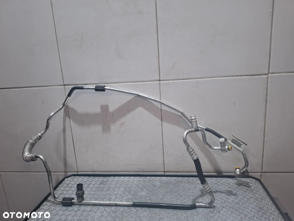 Przewód klimatyzacji BMW E90 E91 rok 2009 lift nr 9151736 - 4
