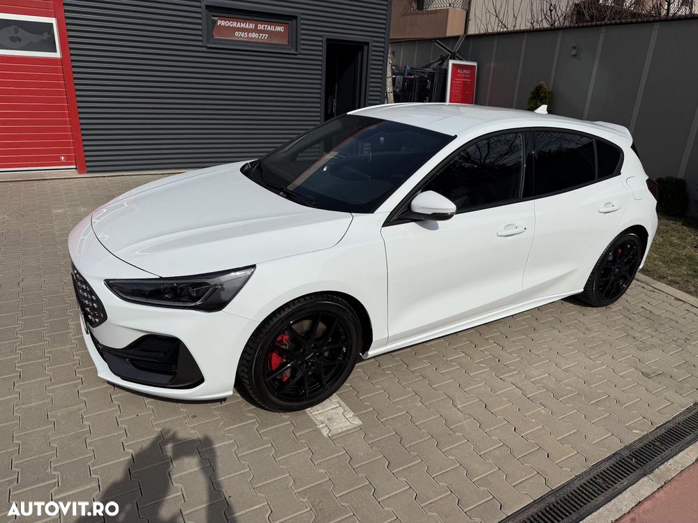 Ford Focus 2.3 Ecoboost 6MT ST X - 7