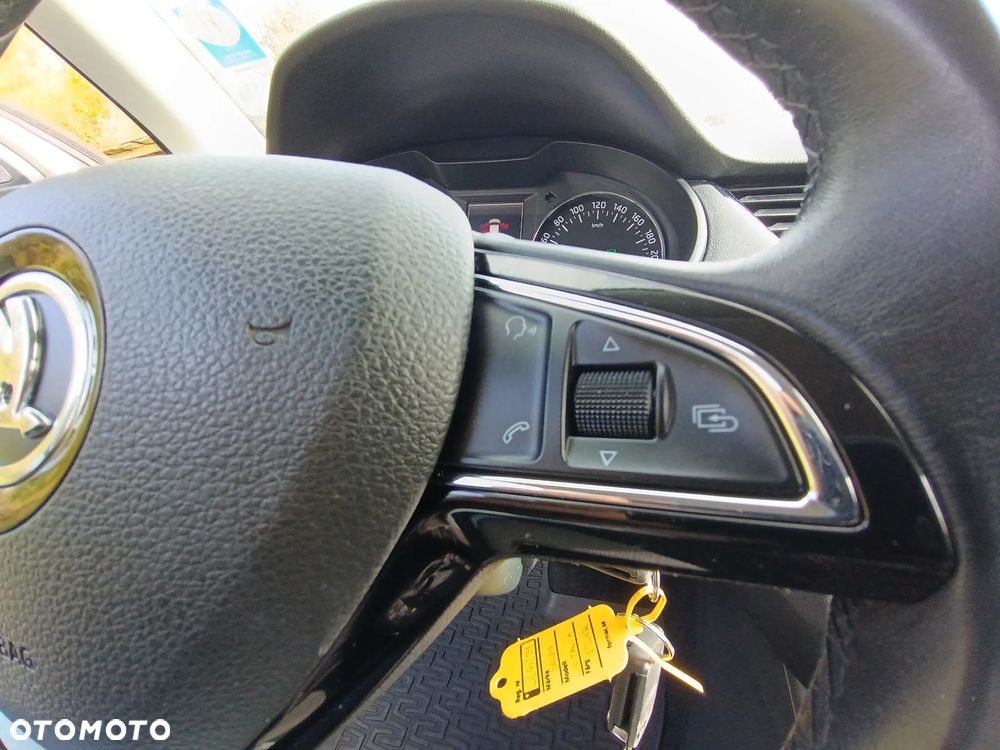 Skoda Octavia 2.0 TDI Elegance DSG - 32
