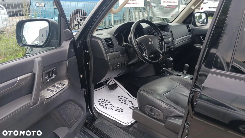 Mitsubishi Pajero 3.2 DID Intense - 12