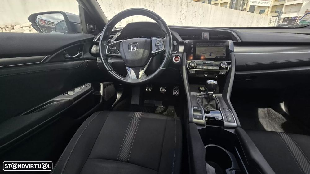 Honda Civic 1.0 i-VTEC Executive - 19