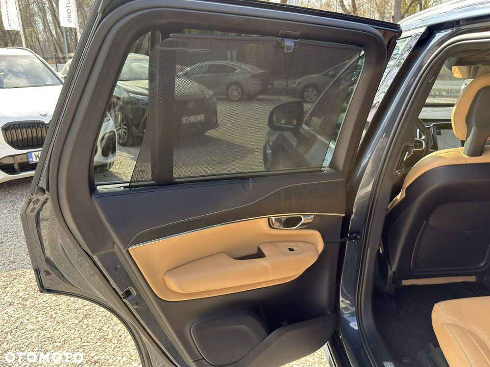 Volvo XC 90 - 16