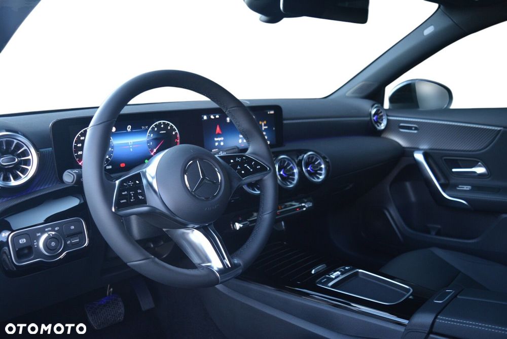 Mercedes-Benz Klasa A 200 Progressive 7G-DCT - 6