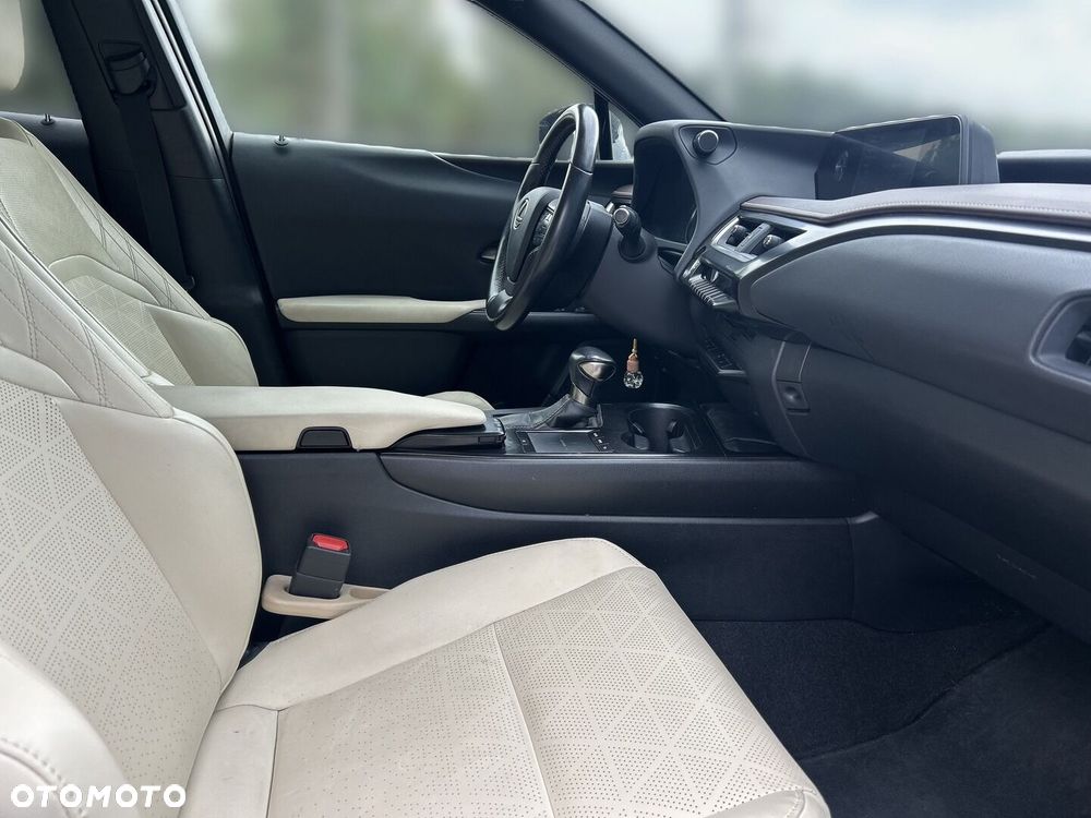 Lexus UX 200 Prestige 2WD - 10