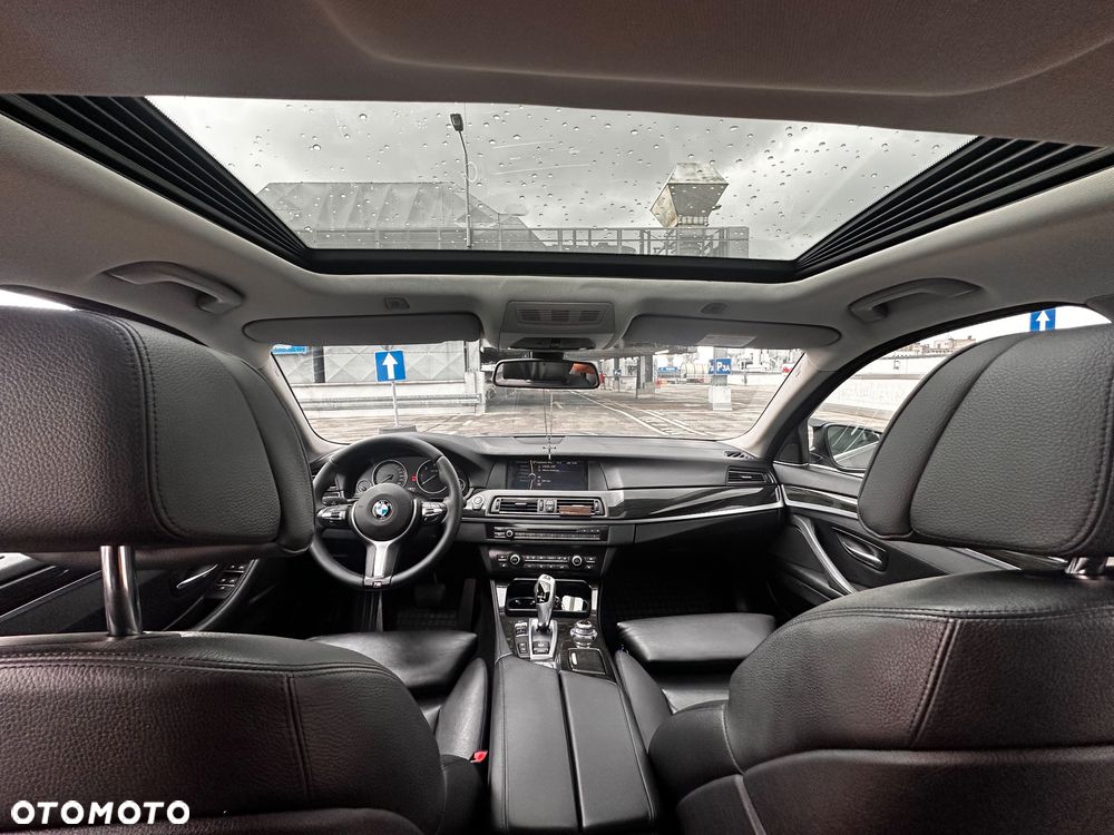 BMW Seria 5 530d xDrive - 31