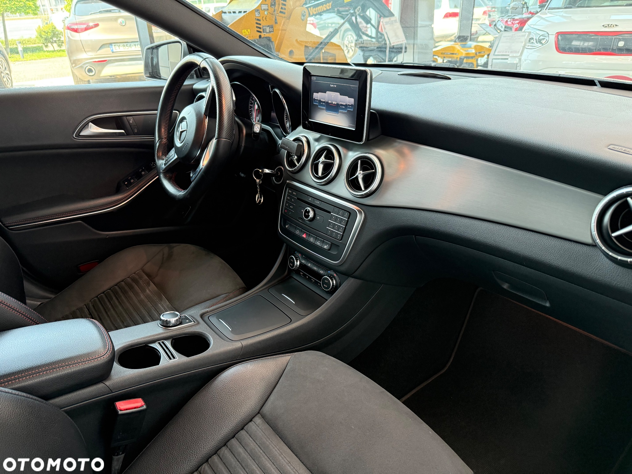 Mercedes-Benz CLA 250 4-Matic - 30
