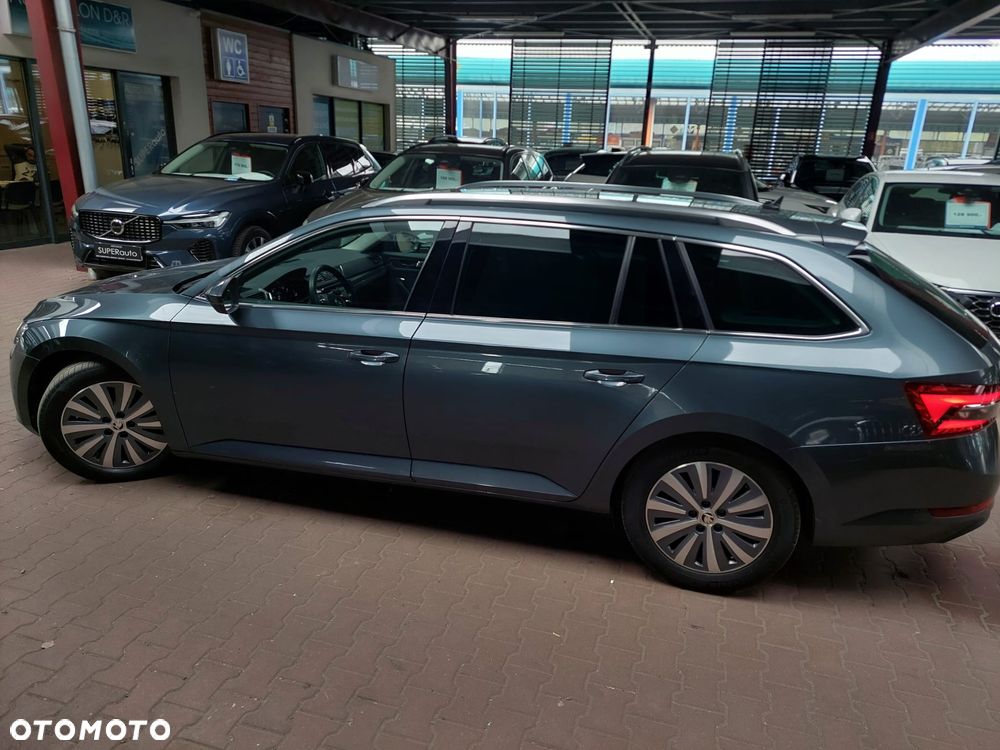 Skoda Superb 2.0 TDI SCR Active DSG - 5