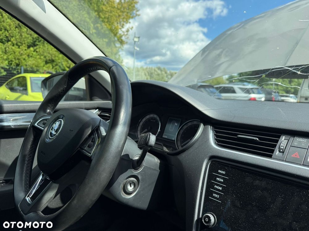 Skoda Octavia 2.0 TDI Style DSG - 17