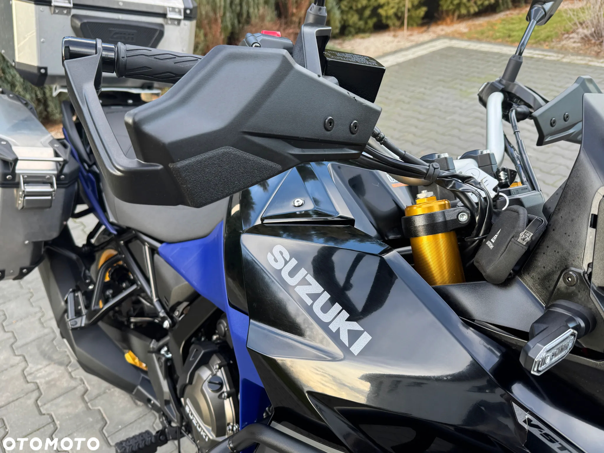 Suzuki DL - 23