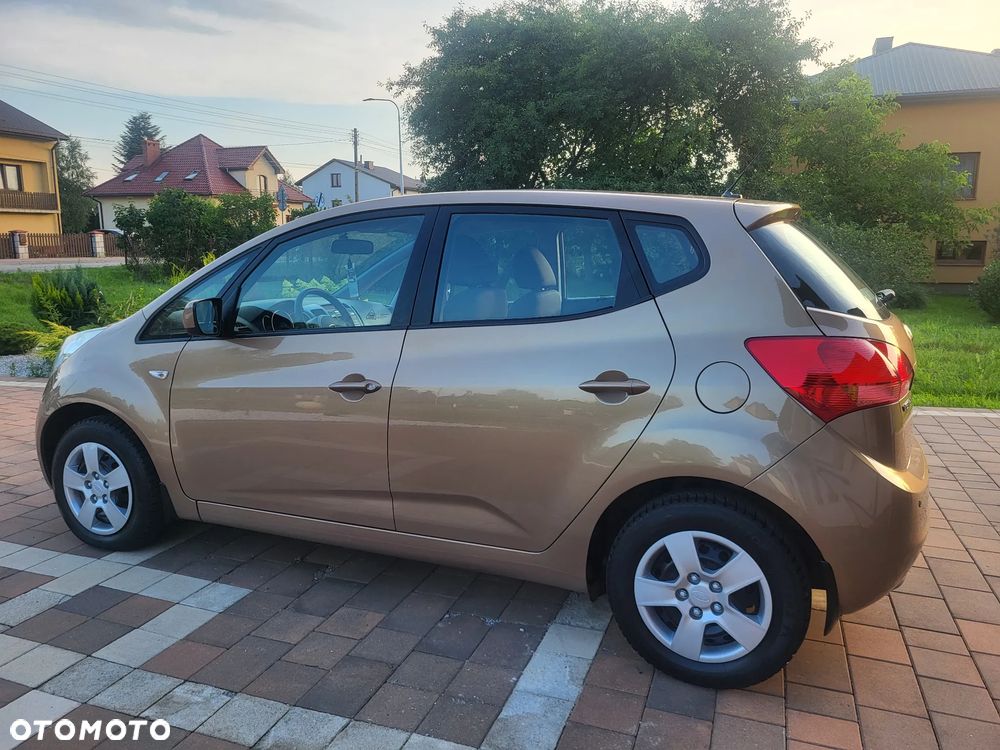 Kia Venga 1.4 L - 8