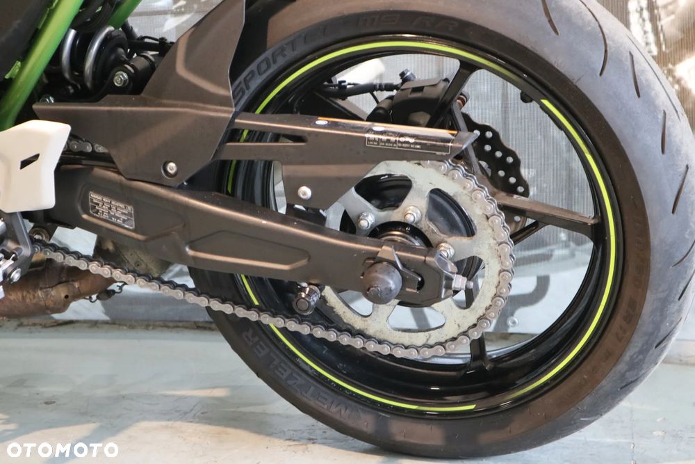 Kawasaki Z 650 - 12