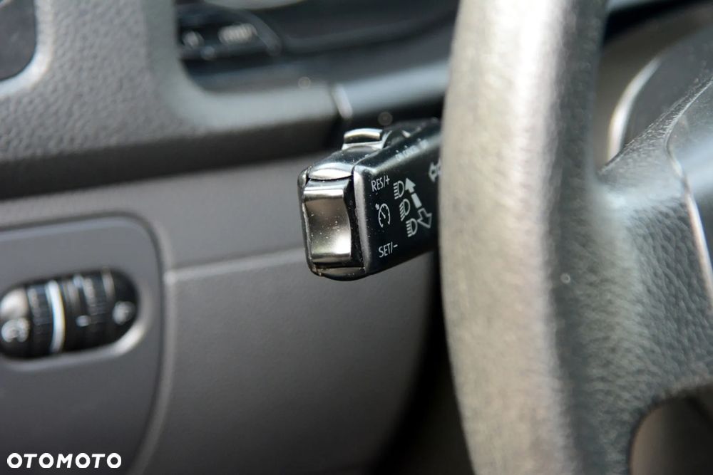 Volkswagen Golf 1.6 Edition - 17