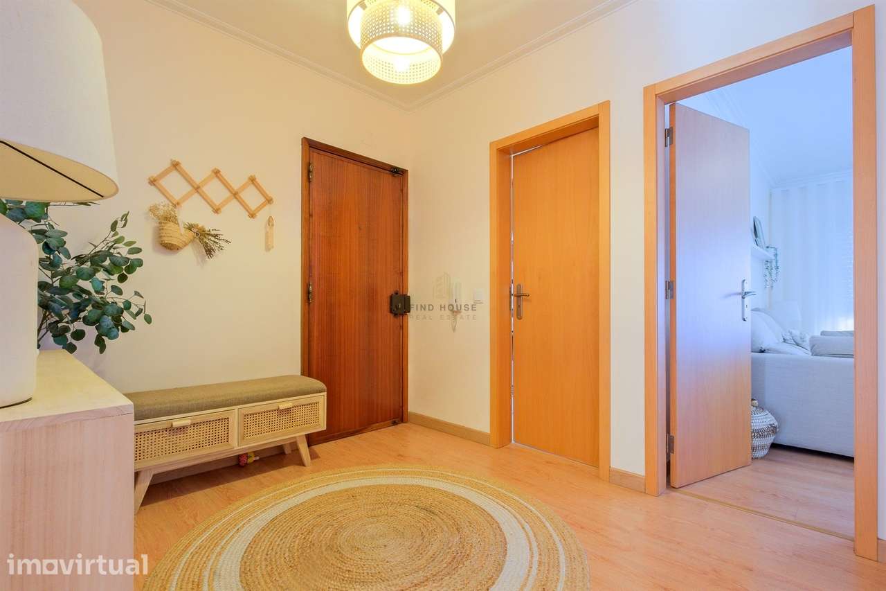 T2 totalmente remodelado em Alcabideche - Grande imagem: 2/31